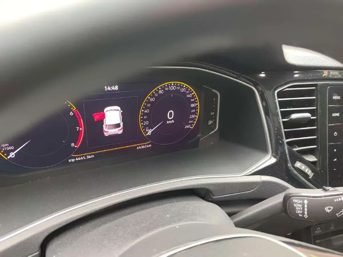 2020 Volkswagen T-Roc 1.4T 150HP L4 7DCT,autocango,china used car exporter,china ev exporter,chinese used car exporter,chinese used ev exporter