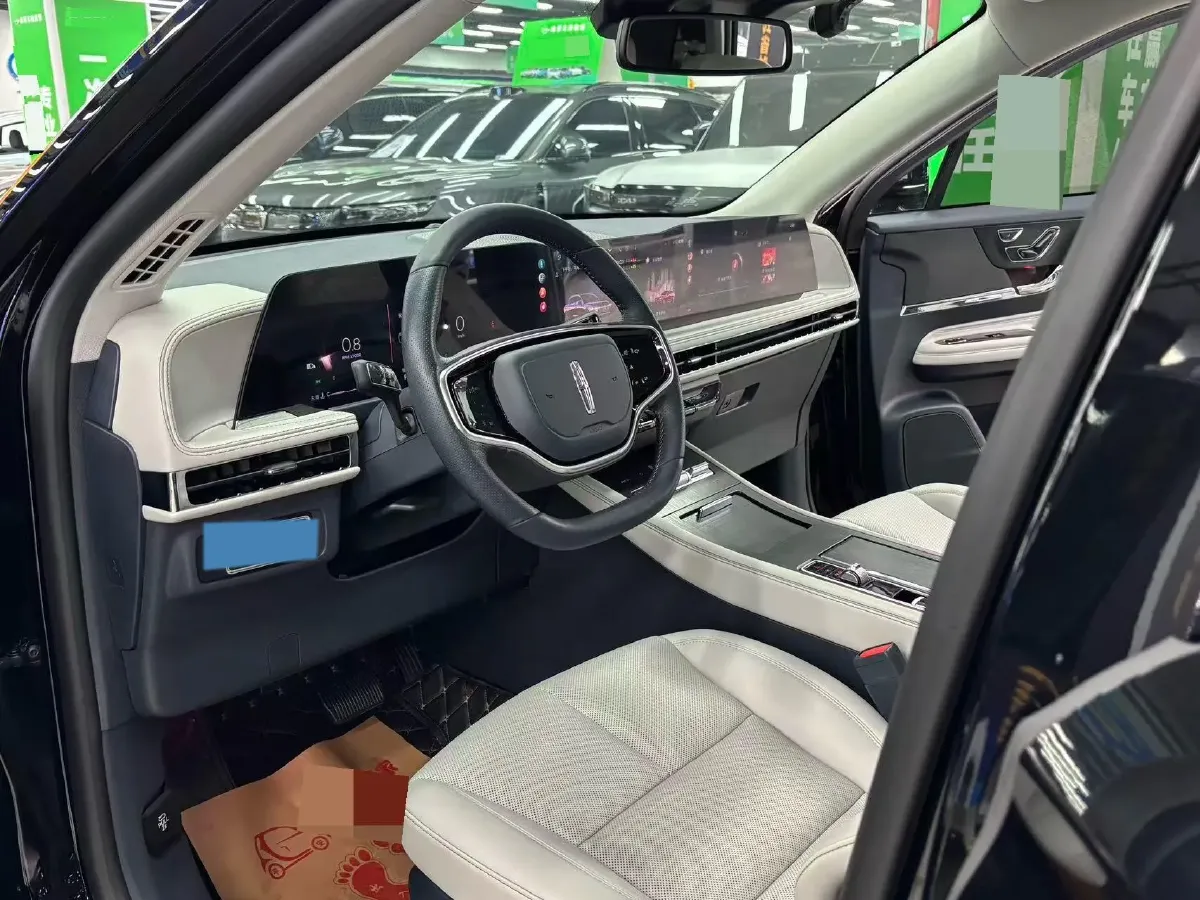 2023 Lincoln Corsair 2.0T 261HP L4 8AT,autocango,china used car exporter,china ev exporter,chinese used car exporter,chinese used ev exporter