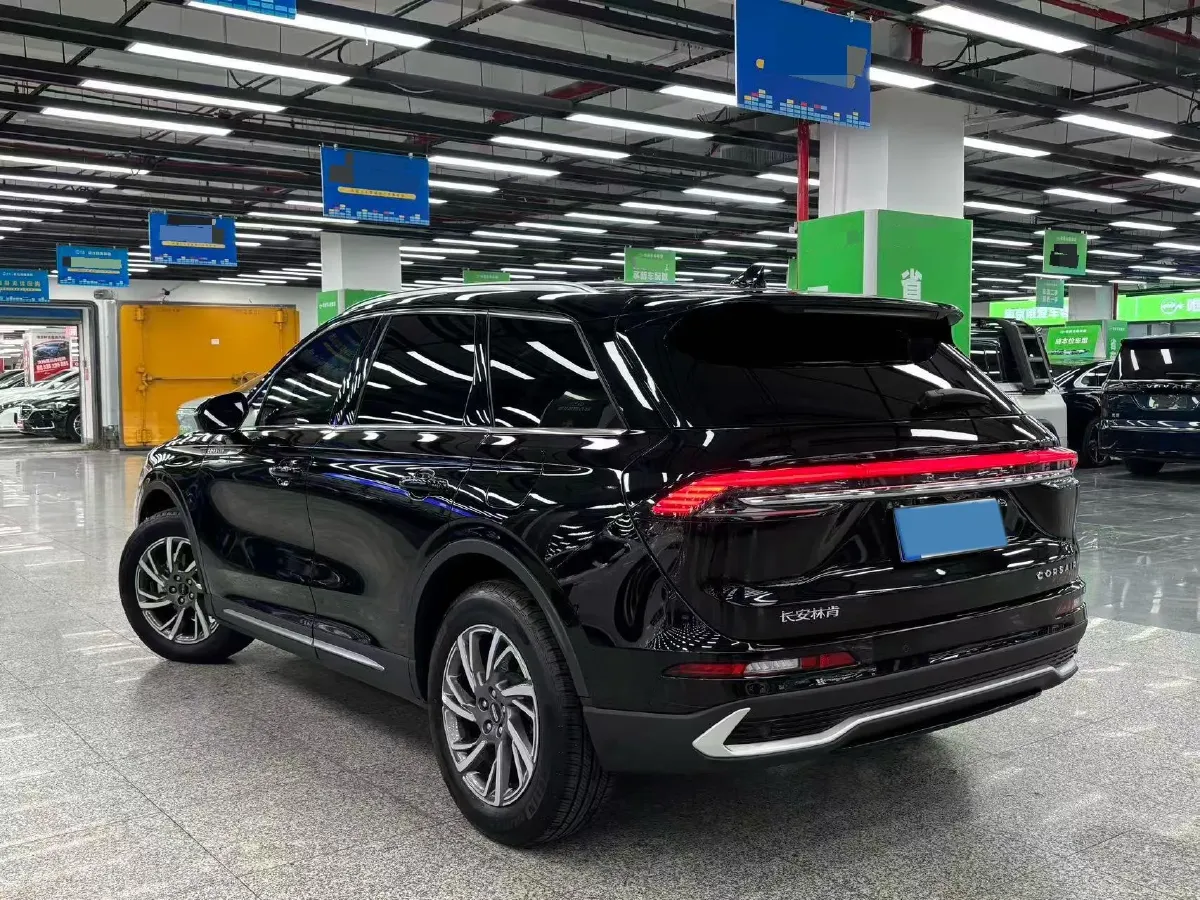 2023 Lincoln Corsair 2.0T 261HP L4 8AT,autocango,china used car exporter,china ev exporter,chinese used car exporter,chinese used ev exporter