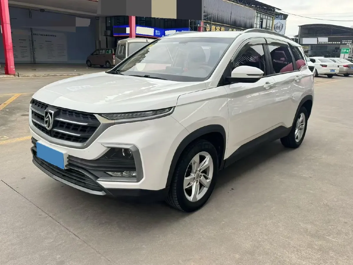 2018 BaoJun 530 1.5T 150HP L4 6MT,autocango,china used car exporter,china ev exporter,chinese used car exporter,chinese used ev exporter