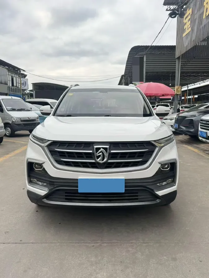2018 BaoJun 530 1.5T 150HP L4 6MT,autocango,china used car exporter,china ev exporter,chinese used car exporter,chinese used ev exporter