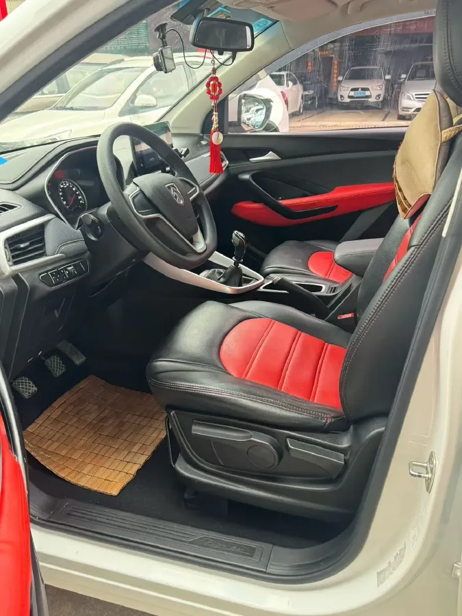 2018 BaoJun 530 1.5T 150HP L4 6MT,autocango,china used car exporter,china ev exporter,chinese used car exporter,chinese used ev exporter