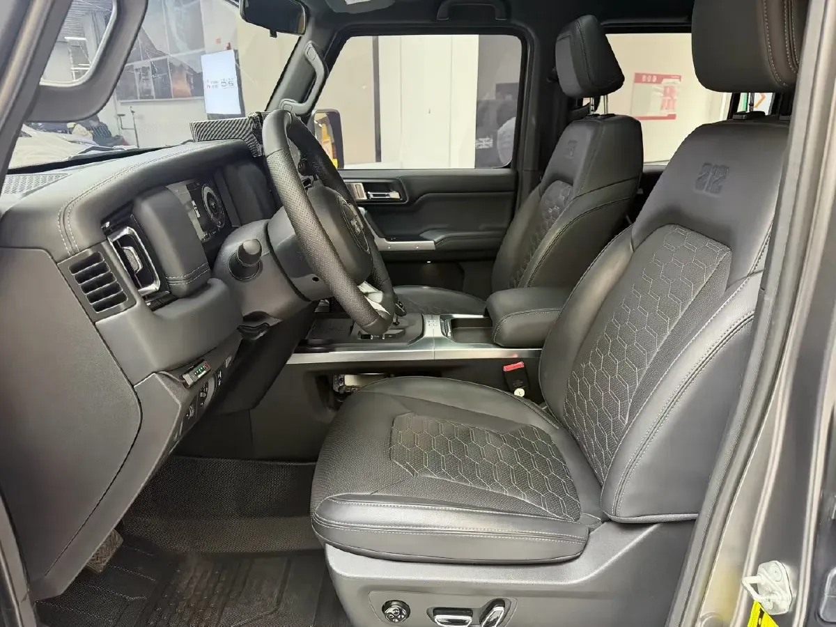 2024 212 212 T01 2.0T 252HP L4 8AT,autocango,china used car exporter,china ev exporter,chinese used car exporter,chinese used ev exporter