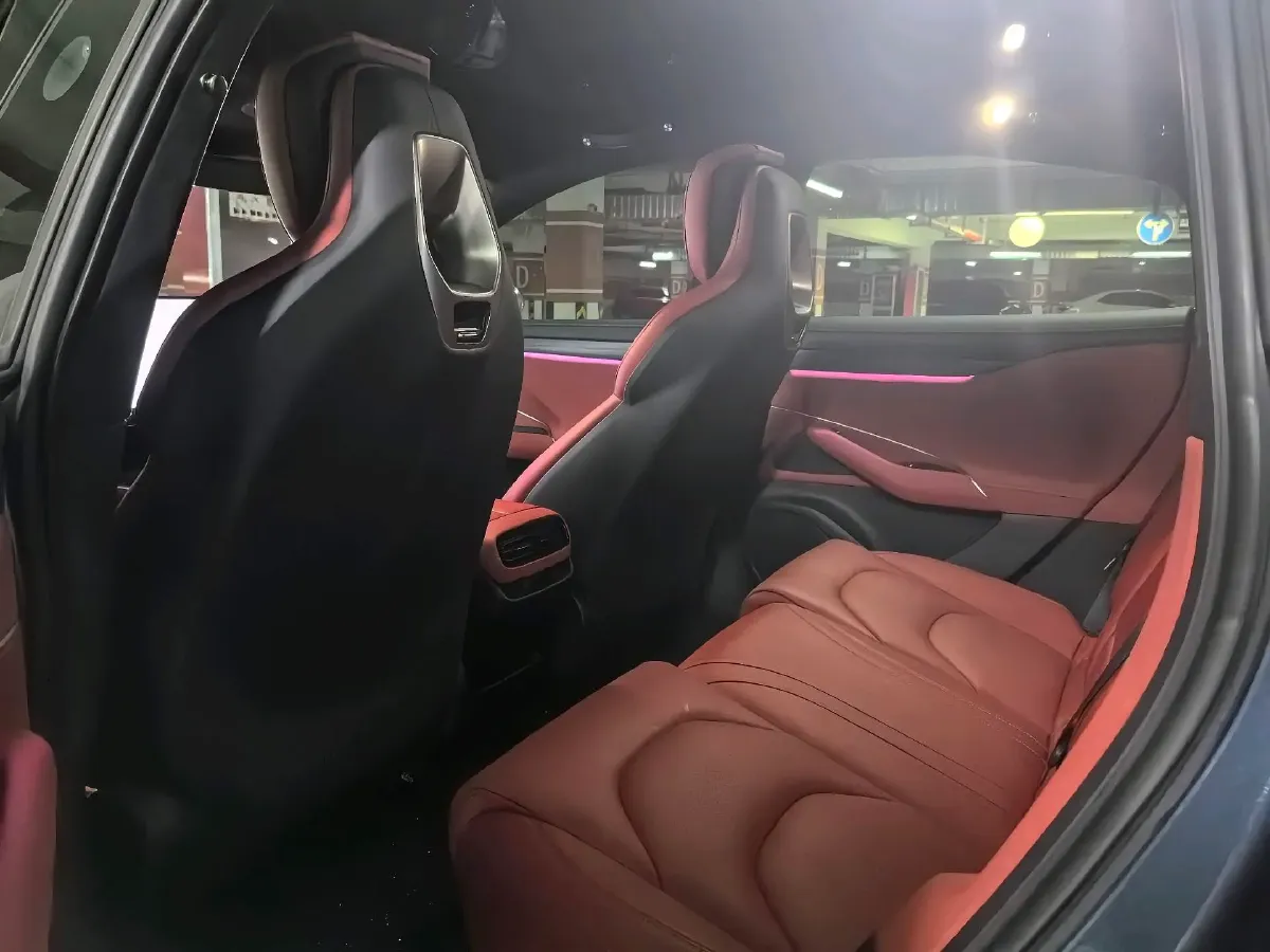 2024 MI SU7 BEV 101KWH,autocango,china used car exporter,china ev exporter,chinese used car exporter,chinese used ev exporter