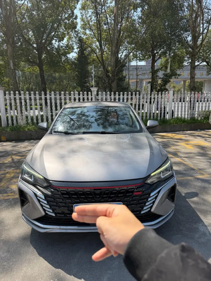 2021 DongFeng Aeolus YiXuan MAX 1.5T 190HP L4 7DCT,autocango,china used car exporter,china ev exporter,chinese used car exporter,chinese used ev exporter