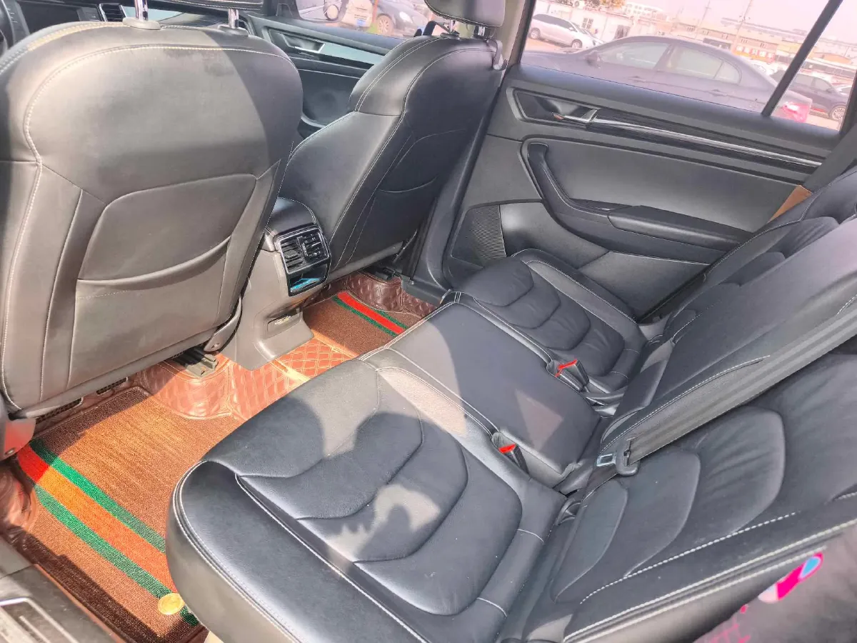 2017 Skoda Kodiak 1.8T 180HP L4 7DCT,autocango,china used car exporter,china ev exporter,chinese used car exporter,chinese used ev exporter