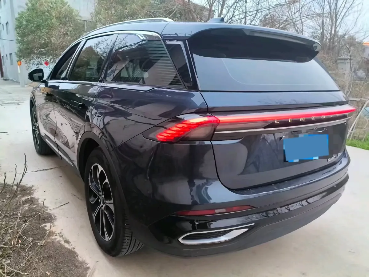 2023 Lincoln Nautilus 2.0T 261HP L4 8AT,autocango,china used car exporter,china ev exporter,chinese used car exporter,chinese used ev exporter