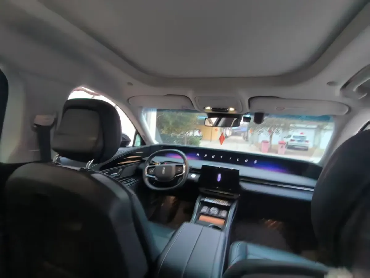 2023 Lincoln Nautilus 2.0T 261HP L4 8AT,autocango,china used car exporter,china ev exporter,chinese used car exporter,chinese used ev exporter