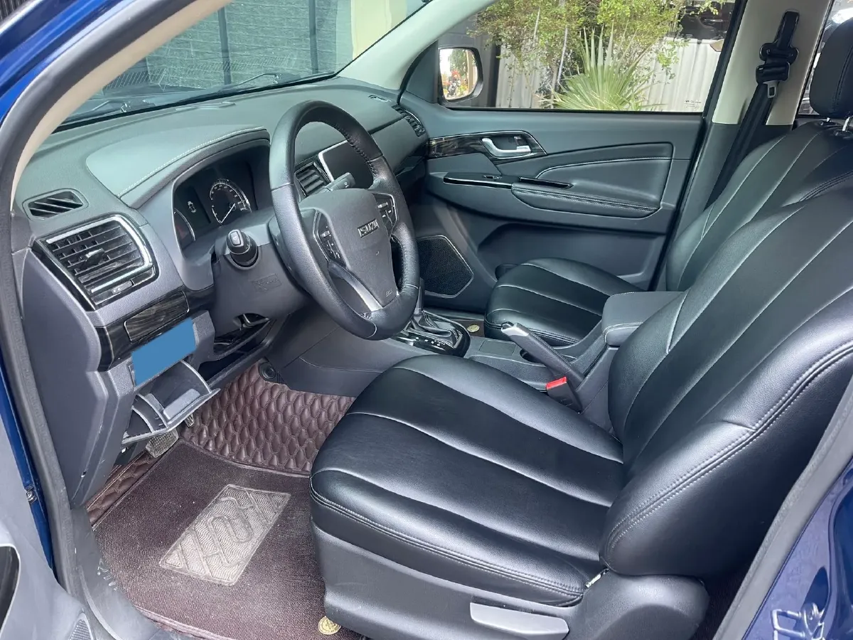 2020 Isuzu LingTuo 2.5T 150HP L4 6AT,autocango,china used car exporter,china ev exporter,chinese used car exporter,chinese used ev exporter