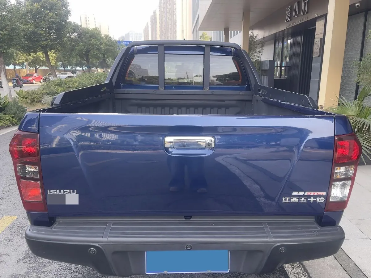 2020 Isuzu LingTuo 2.5T 150HP L4 6AT,autocango,china used car exporter,china ev exporter,chinese used car exporter,chinese used ev exporter