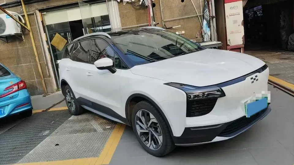 2020 Iveco OuSheng 3.0T 146HP L4 8AT,autocango,china used car exporter,china ev exporter,chinese used car exporter,chinese used ev exporter
