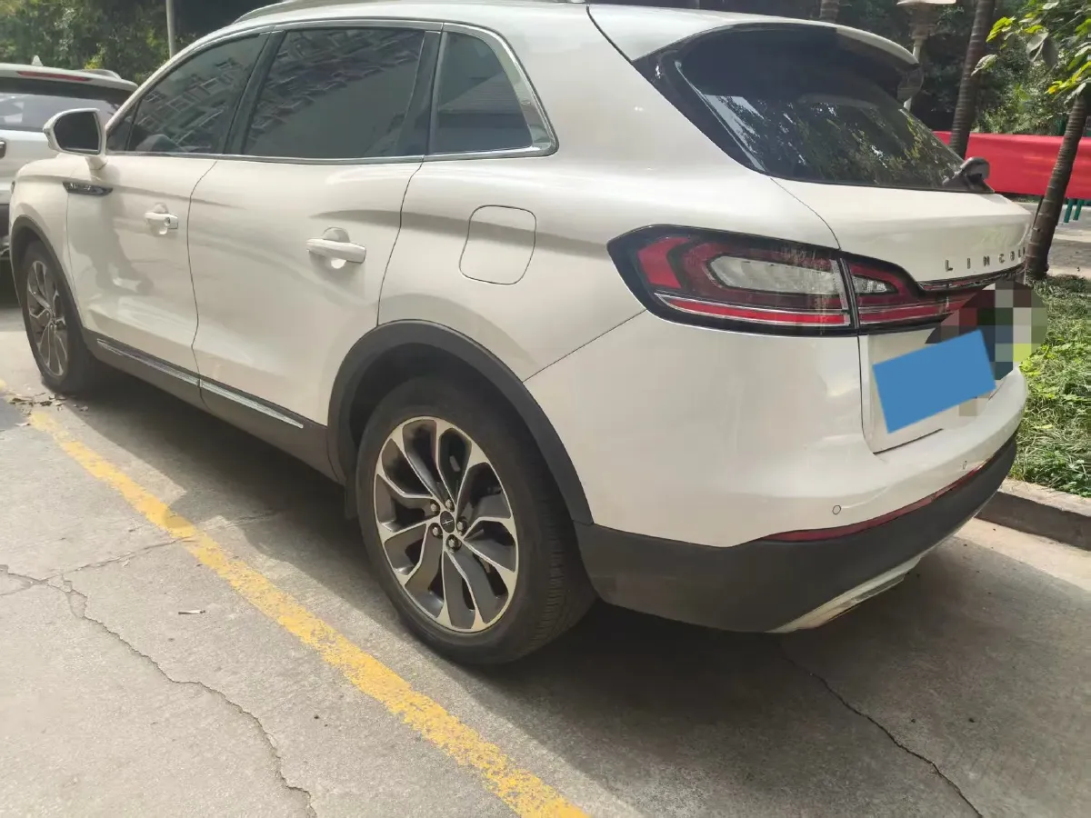 2021 Lincoln Nautilus 2.0T 245HP L4 8AT,autocango,china used car exporter,china ev exporter,chinese used car exporter,chinese used ev exporter