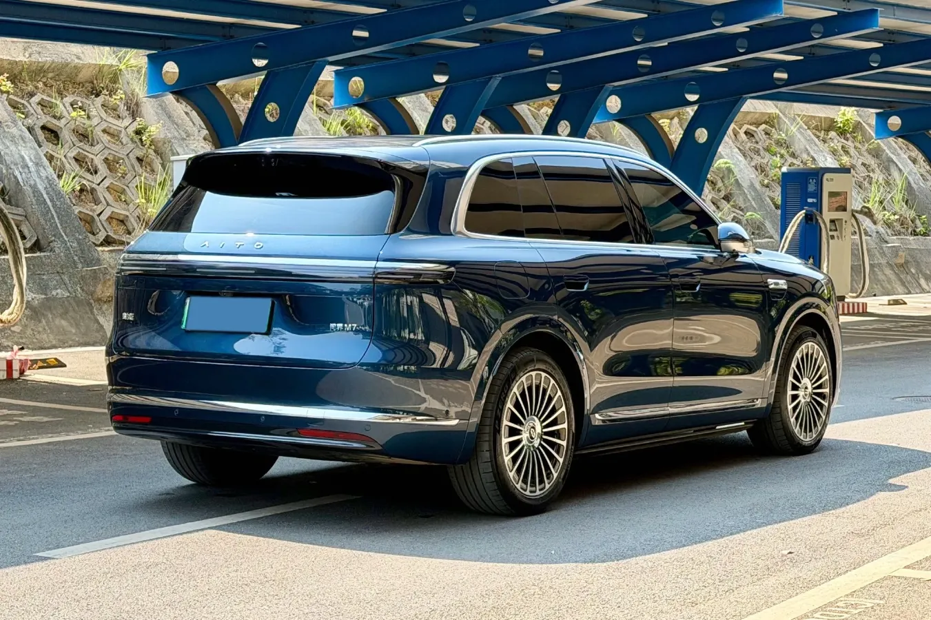 2026 AITO AITO M7 REEV 160HP REEV,autocango,china used car exporter,china ev exporter,chinese used car exporter,chinese used ev exporter