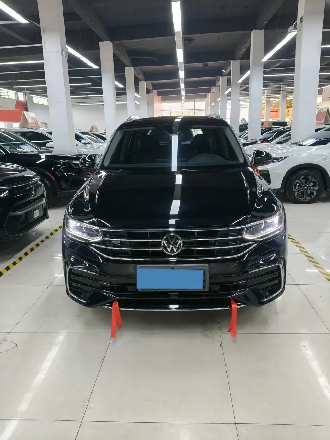 2023 Volkswagen Tiguan L 2.0T 186HP L4 7DCT,autocango,china used car exporter,china ev exporter,chinese used car exporter,chinese used ev exporter