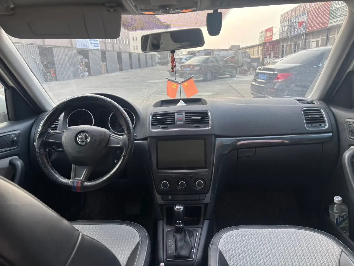 2017 Skoda Yeti 1.4T 150HP L4 7DCT,autocango,china used car exporter,china ev exporter,chinese used car exporter,chinese used ev exporter