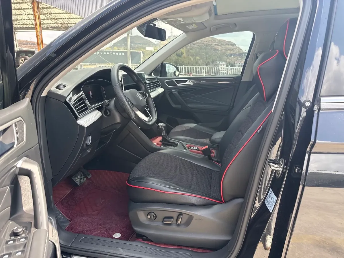 2023 Volkswagen Tiguan L 1.5T 160HP L4 7DCT,autocango,china used car exporter,china ev exporter,chinese used car exporter,chinese used ev exporter