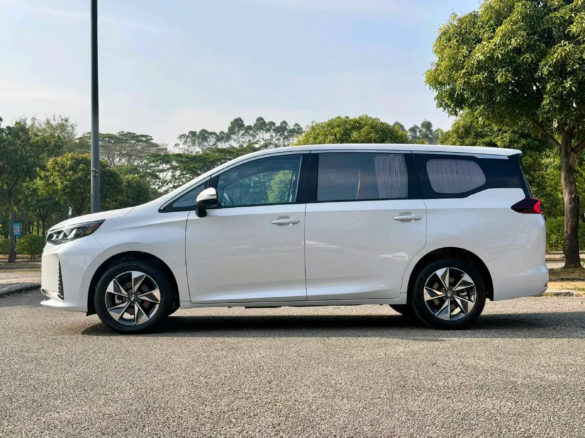 2023 GAC Trumpchi M6 1.5T 177HP L4 7DCT,autocango,china used car exporter,china ev exporter,chinese used car exporter,chinese used ev exporter