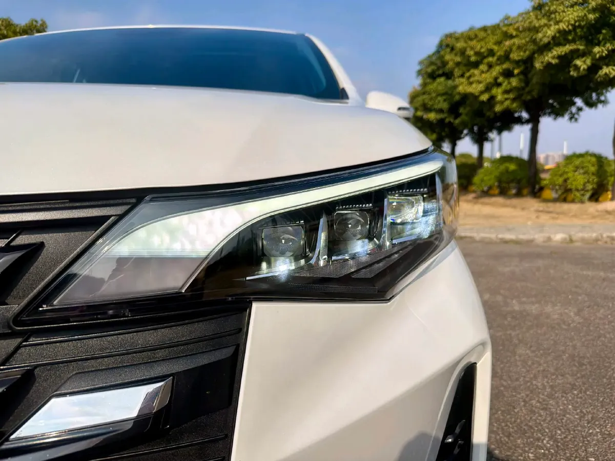 2023 GAC Trumpchi M6 1.5T 177HP L4 7DCT,autocango,china used car exporter,china ev exporter,chinese used car exporter,chinese used ev exporter