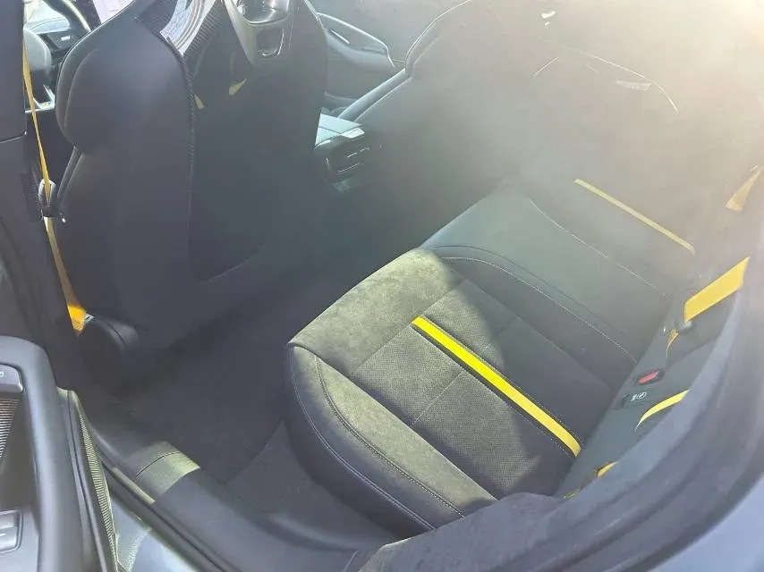 2025 MI SU7 Ultra BEV 93.7KWH,autocango,china used car exporter,china ev exporter,chinese used car exporter,chinese used ev exporter