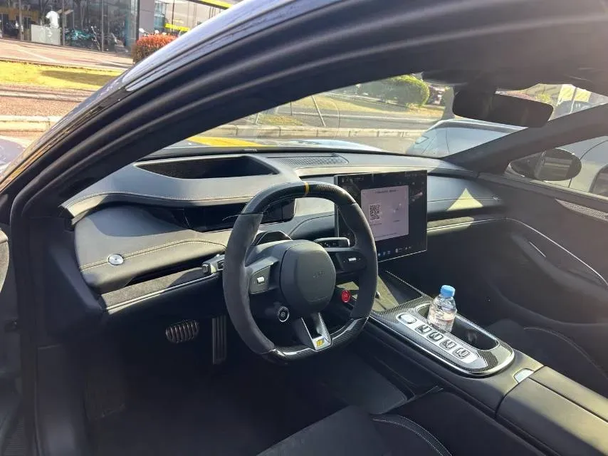 2025 MI SU7 Ultra BEV 93.7KWH,autocango,china used car exporter,china ev exporter,chinese used car exporter,chinese used ev exporter