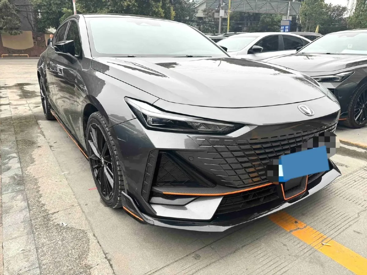 2023 ChangAn UNI-V 1.5T 188HP L4 7DCT,autocango,china used car exporter,china ev exporter,chinese used car exporter,chinese used ev exporter