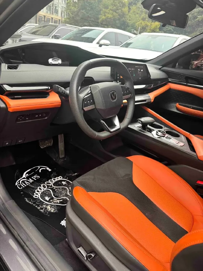 2023 ChangAn UNI-V 1.5T 188HP L4 7DCT,autocango,china used car exporter,china ev exporter,chinese used car exporter,chinese used ev exporter