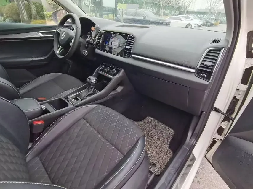 2019 Skoda Karoq 1.4T 150HP L4 7DCT,autocango,china used car exporter,china ev exporter,chinese used car exporter,chinese used ev exporter