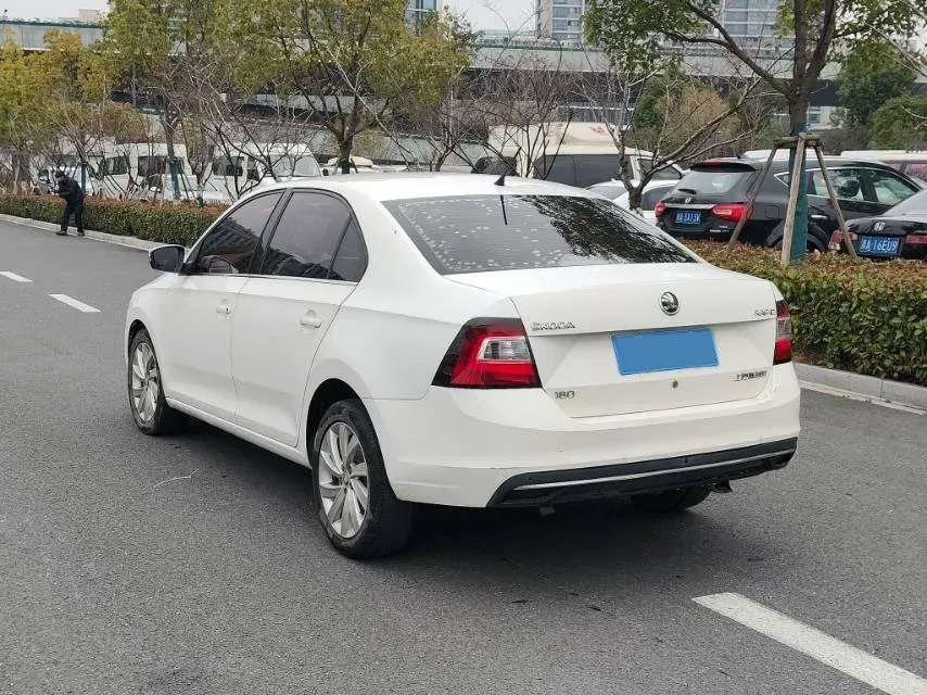 2018 Skoda Rapid 1.6L 110HP L4 6AT,autocango,china used car exporter,china ev exporter,chinese used car exporter,chinese used ev exporter