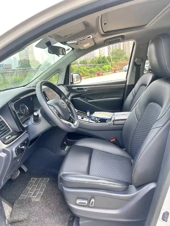 2021 GAC Trumpchi M8 2.0T 252HP L4 8AT,autocango,china used car exporter,china ev exporter,chinese used car exporter,chinese used ev exporter