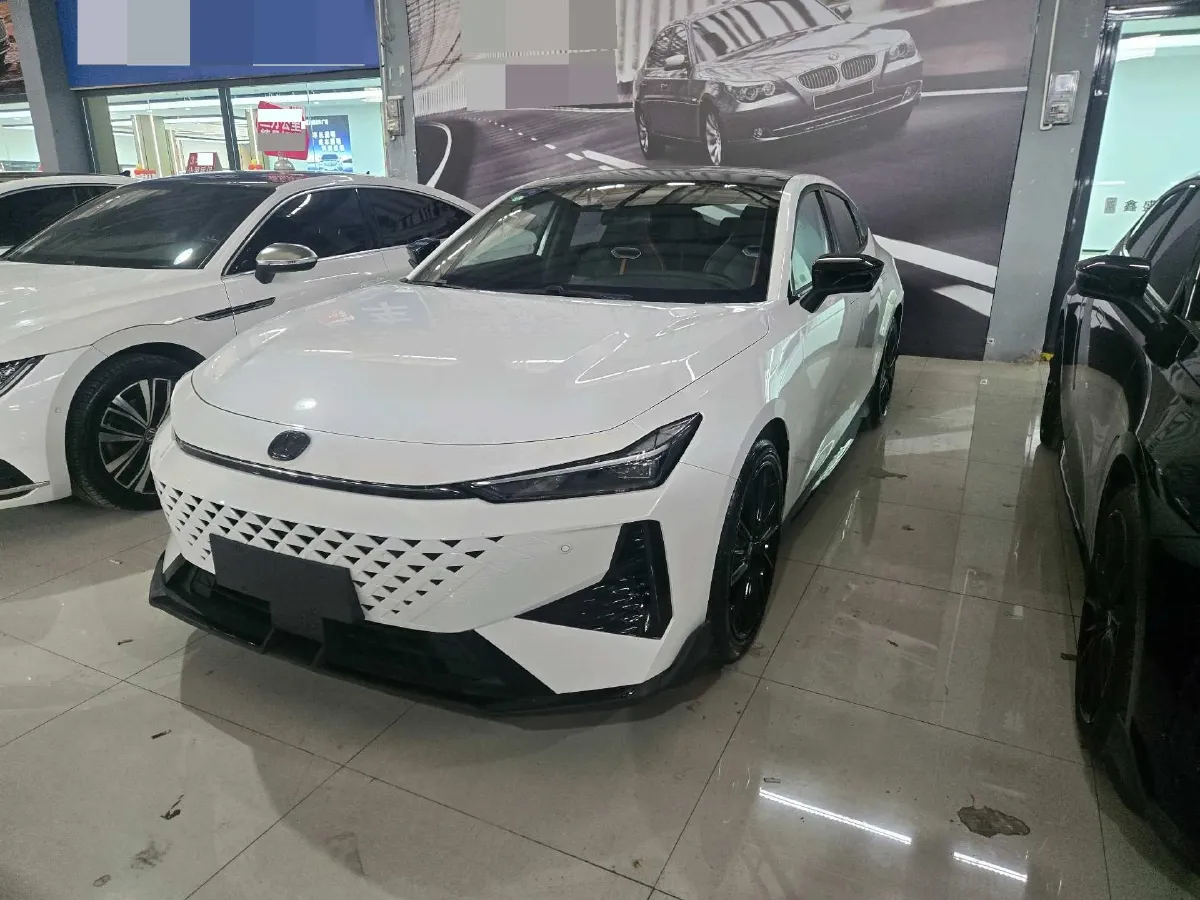 2024 ChangAn UNI-V 1.5T 188HP L4 7DCT,autocango,china used car exporter,china ev exporter,chinese used car exporter,chinese used ev exporter