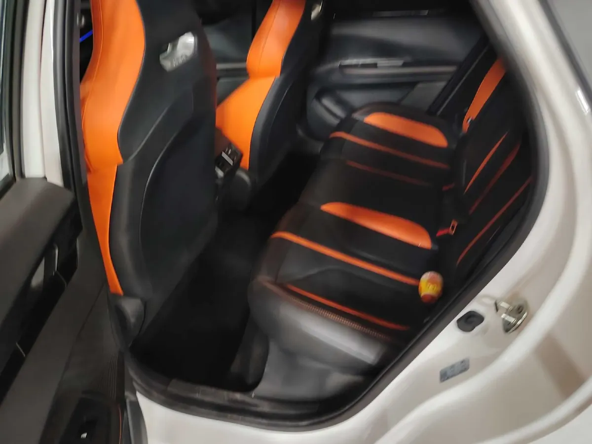 2024 ChangAn UNI-V 1.5T 188HP L4 7DCT,autocango,china used car exporter,china ev exporter,chinese used car exporter,chinese used ev exporter