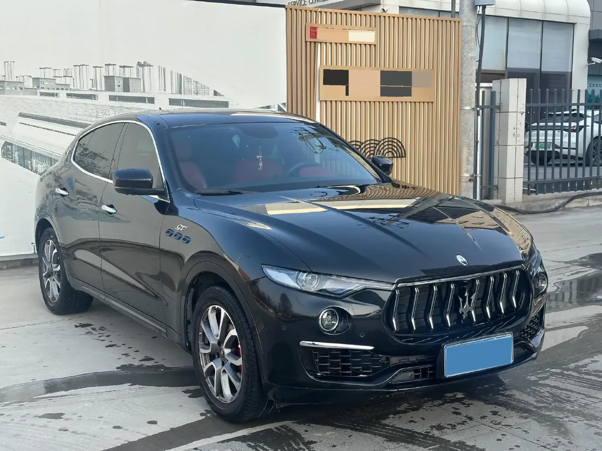 2022 Maserati Levante 2.0T 330HP L4 8AT,autocango,china used car exporter,china ev exporter,chinese used car exporter,chinese used ev exporter