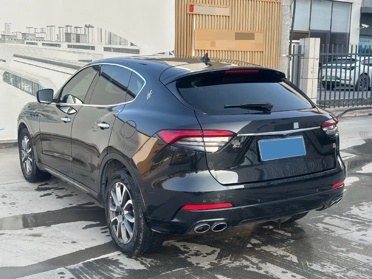 2022 Maserati Levante 2.0T 330HP L4 8AT,autocango,china used car exporter,china ev exporter,chinese used car exporter,chinese used ev exporter