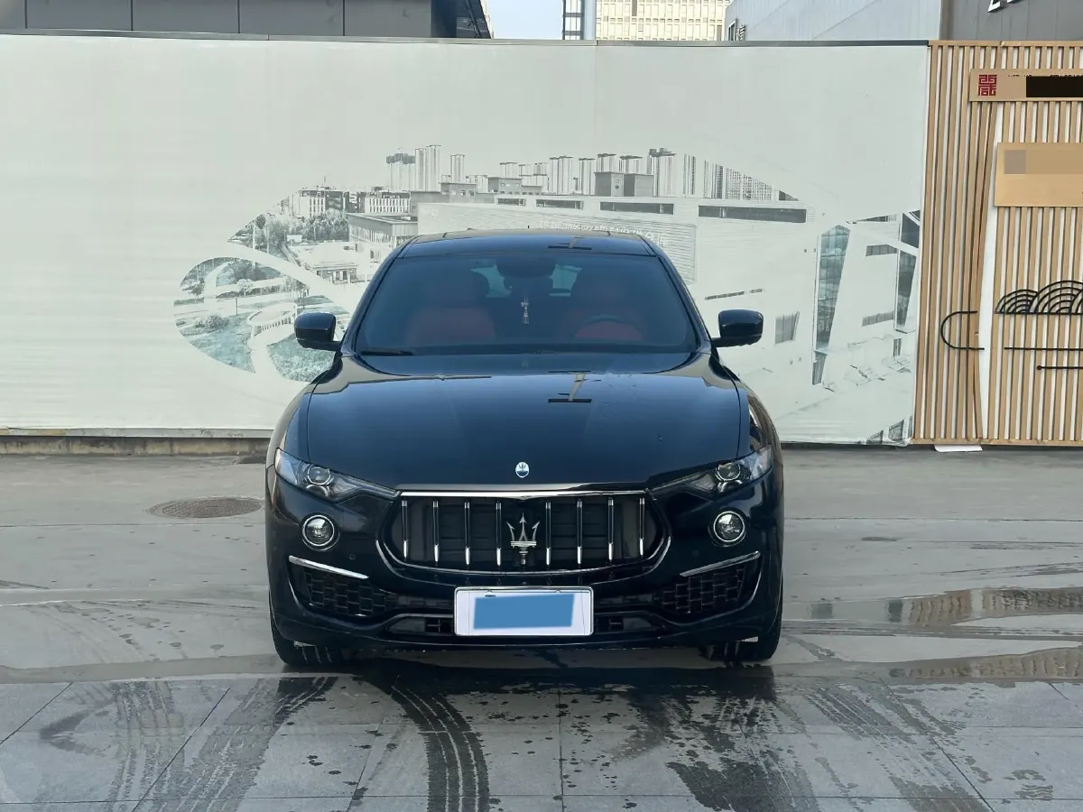 2022 Maserati Levante 2.0T 330HP L4 8AT,autocango,china used car exporter,china ev exporter,chinese used car exporter,chinese used ev exporter