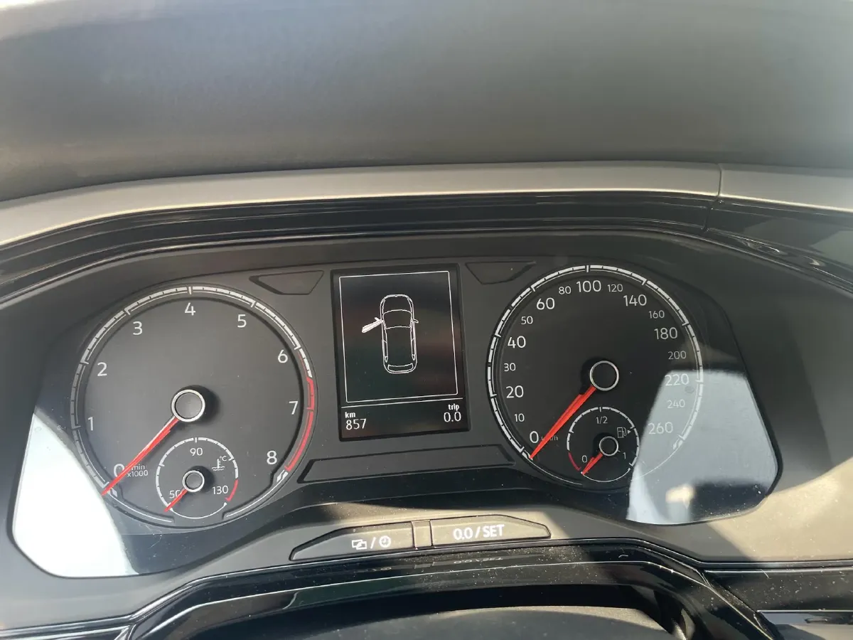 2023 Volkswagen Polo 1.5L 113HP L4 6AT,autocango,china used car exporter,china ev exporter,chinese used car exporter,chinese used ev exporter