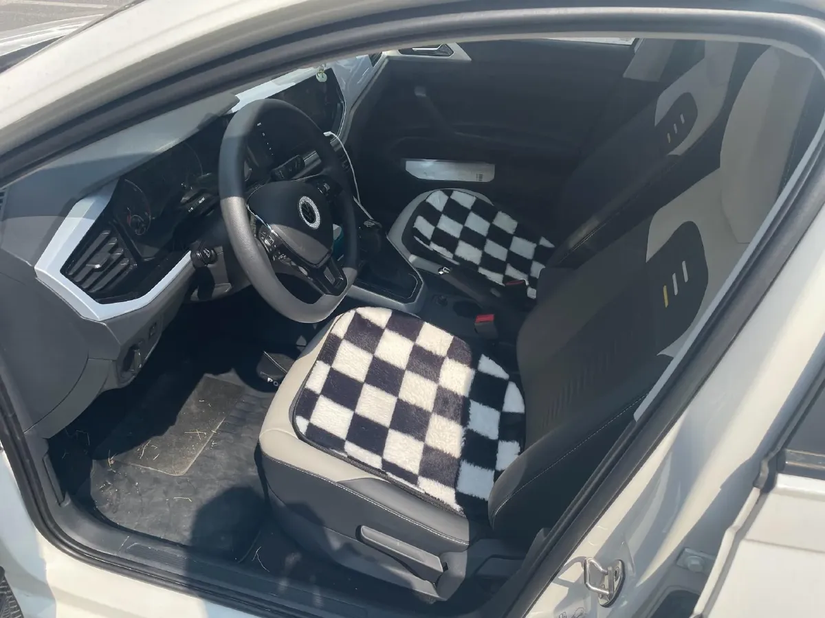 2023 Volkswagen Polo 1.5L 113HP L4 6AT,autocango,china used car exporter,china ev exporter,chinese used car exporter,chinese used ev exporter