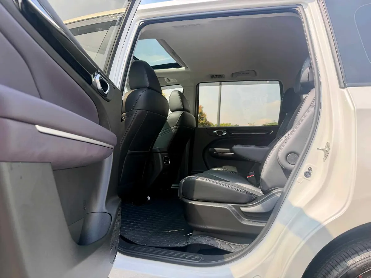 2025 GAC Trumpchi M6 1.5T 177HP L4 7DCT,autocango,china used car exporter,china ev exporter,chinese used car exporter,chinese used ev exporter