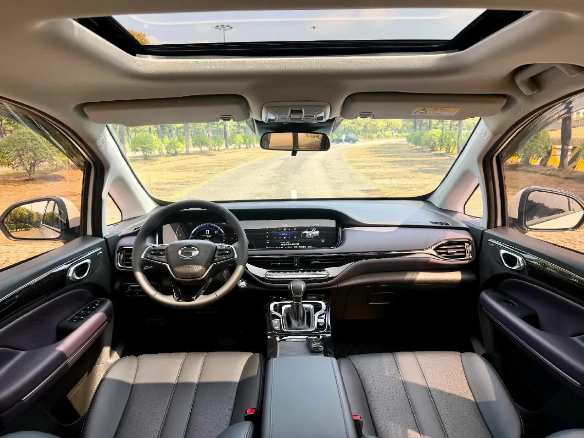 2025 GAC Trumpchi M6 1.5T 177HP L4 7DCT,autocango,china used car exporter,china ev exporter,chinese used car exporter,chinese used ev exporter