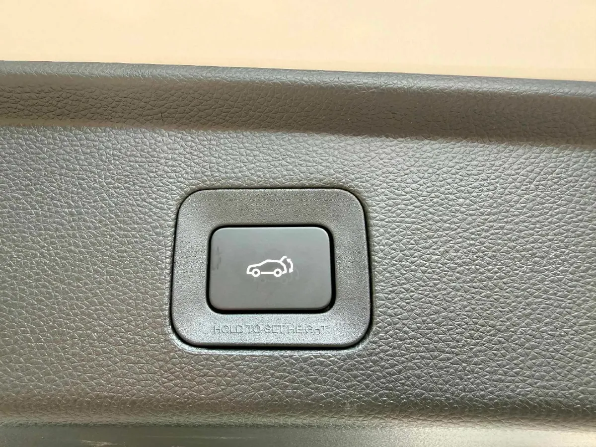 2025 GAC Trumpchi M6 1.5T 177HP L4 7DCT,autocango,china used car exporter,china ev exporter,chinese used car exporter,chinese used ev exporter