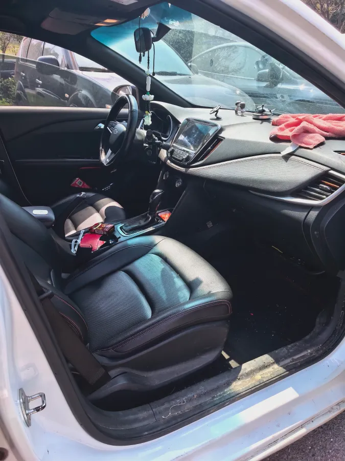 2020 Chevrolet Monza 1.3T 163HP L3 6AT,autocango,china used car exporter,china ev exporter,chinese used car exporter,chinese used ev exporter