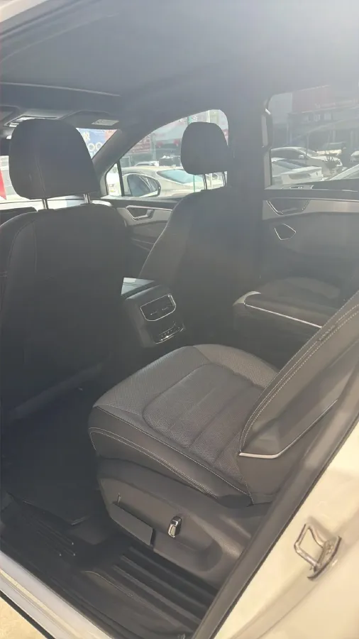 2021 Volkswagen Talagon 2.0T 220HP L4 7DCT,autocango,china used car exporter,china ev exporter,chinese used car exporter,chinese used ev exporter