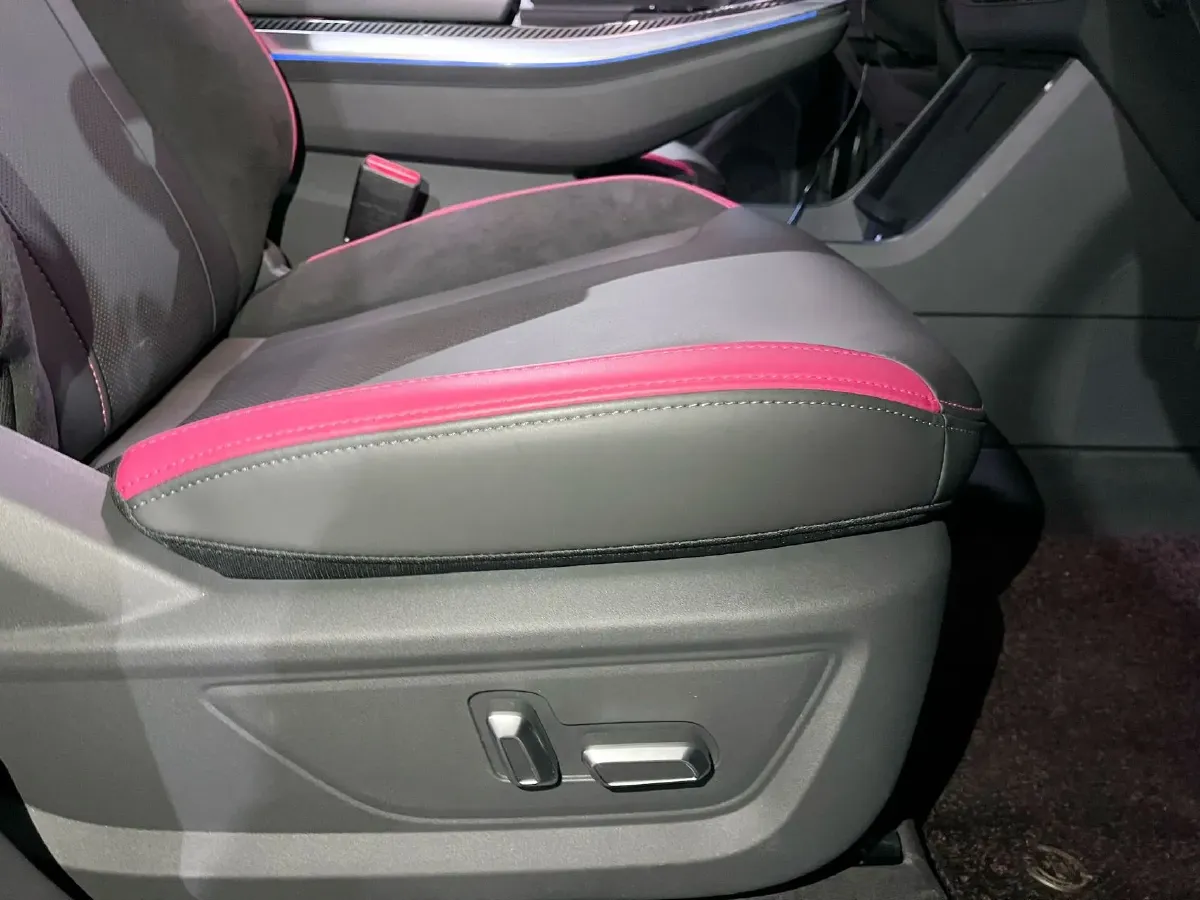 2022 Jetour DASHING 1.6T 197HP L4 7DCT,autocango,china used car exporter,china ev exporter,chinese used car exporter,chinese used ev exporter