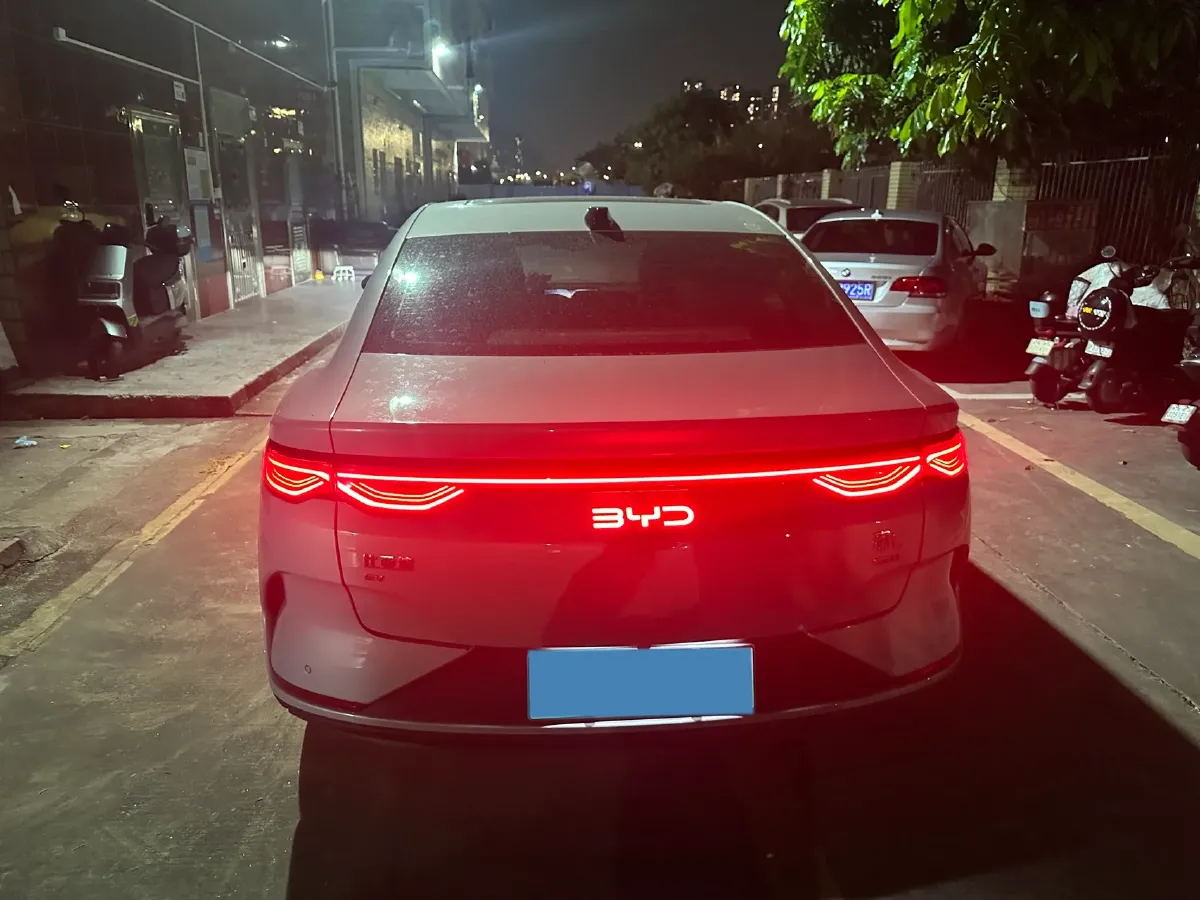 2025 BYD QinL BEV,autocango,china used car exporter,china ev exporter,chinese used car exporter,chinese used ev exporter