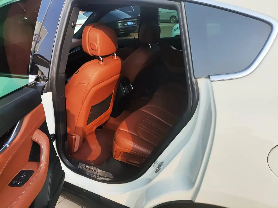 2021 Maserati Levante 3.0T 350HP V6 8AT,autocango,china used car exporter,china ev exporter,chinese used car exporter,chinese used ev exporter