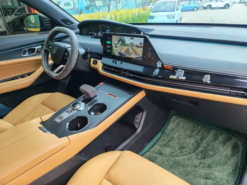 2021 ChangAn UNI-K 2.0T 233HP L4 8AT,autocango,china used car exporter,china ev exporter,chinese used car exporter,chinese used ev exporter