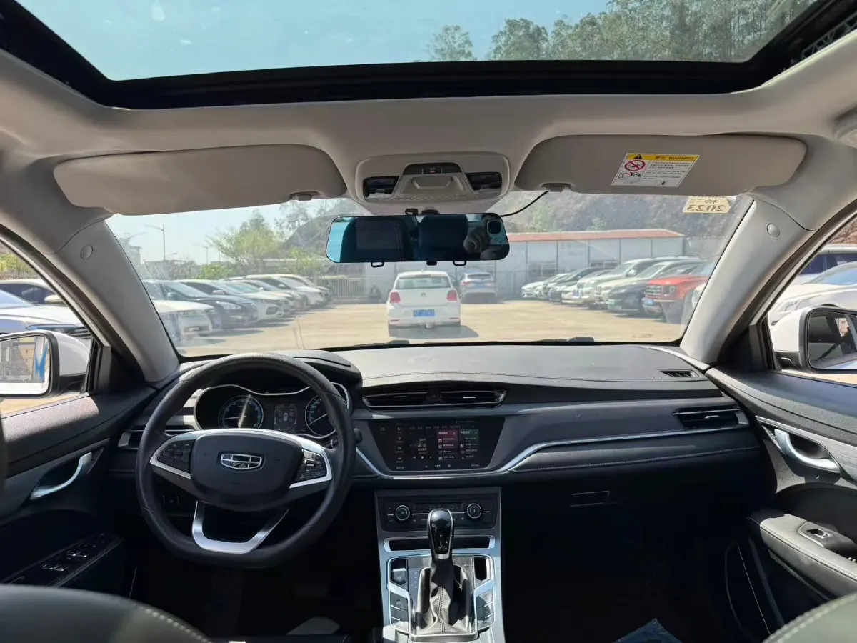 2021 BaoJun 530 1.5T 147HP L4 CVT,autocango,china used car exporter,china ev exporter,chinese used car exporter,chinese used ev exporter