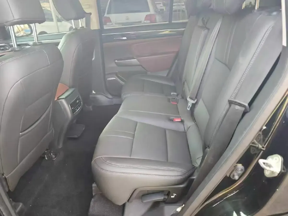 2017 GAC Trumpchi GS8 2.0T 201HP L4 6AT,autocango,china used car exporter,china ev exporter,chinese used car exporter,chinese used ev exporter