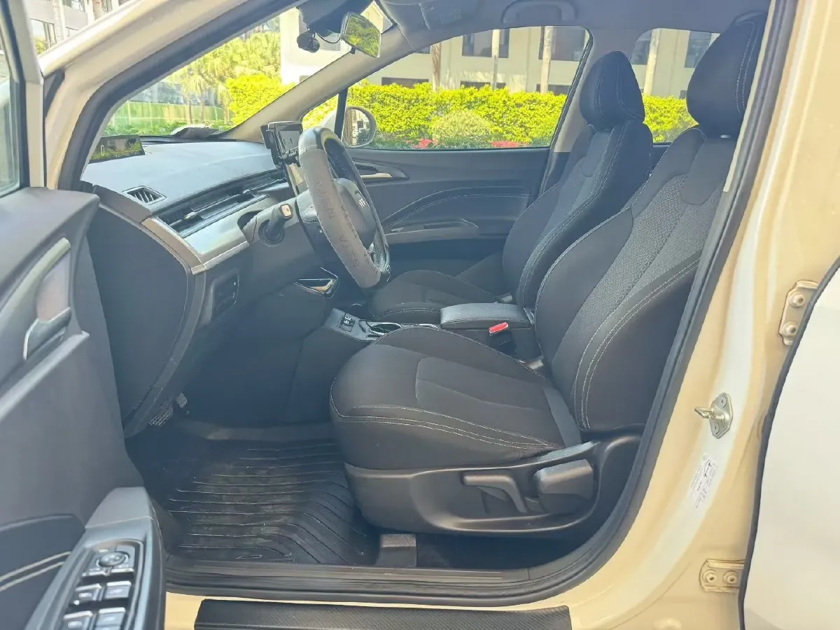 2022 Leapmotor T03 BEV 41KWH,autocango,china used car exporter,china ev exporter,chinese used car exporter,chinese used ev exporter