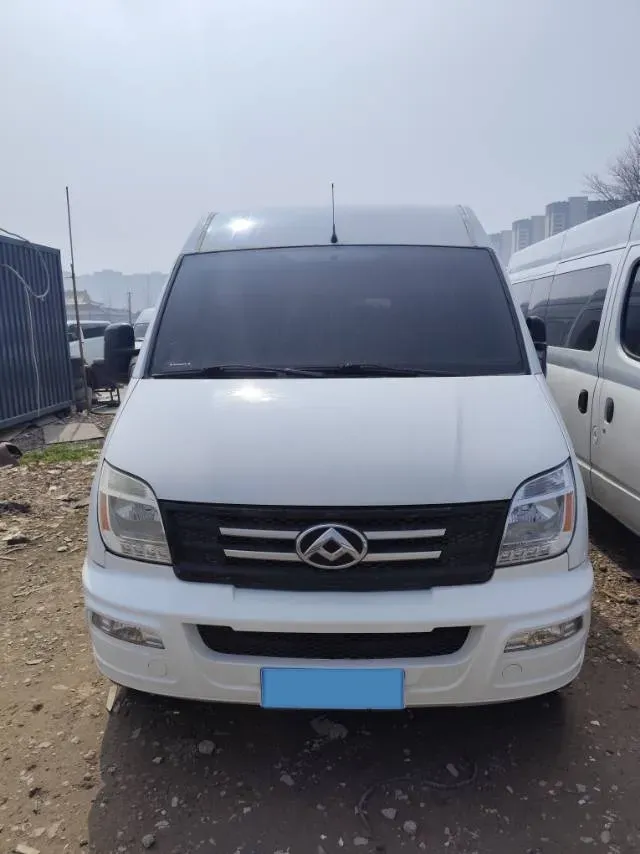 2023 MAXUS XinTu V80 2.0T 127HP L4 6MT,autocango,china used car exporter,china ev exporter,chinese used car exporter,chinese used ev exporter