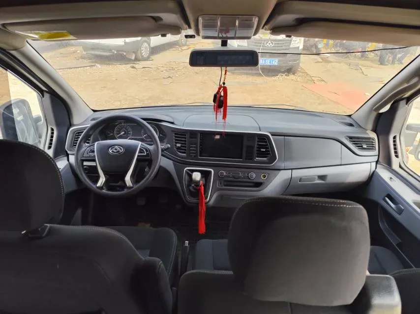 2023 MAXUS XinTu V80 2.0T 127HP L4 6MT,autocango,china used car exporter,china ev exporter,chinese used car exporter,chinese used ev exporter